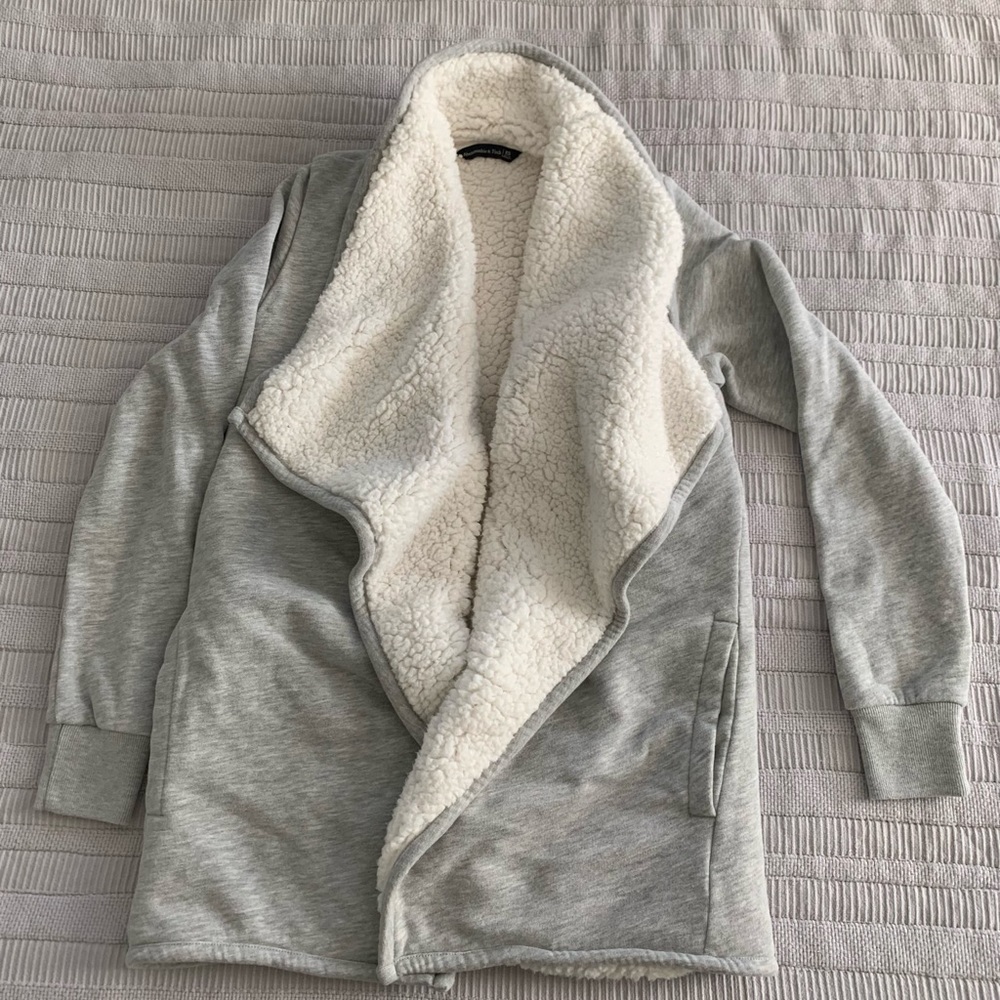 Abercrombie Grey Sherpa Cardigan Sweatshirt XS